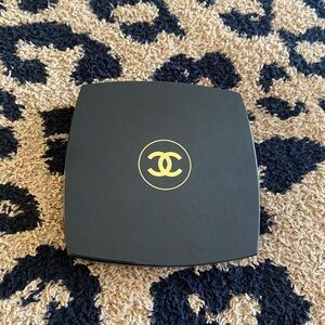 Chanel eclat lunaire highlighter
